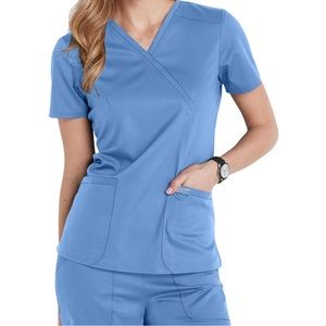 *SET* Women’s Cherokee Revolution Scrub Set - Crossover Top & Flare Cargo